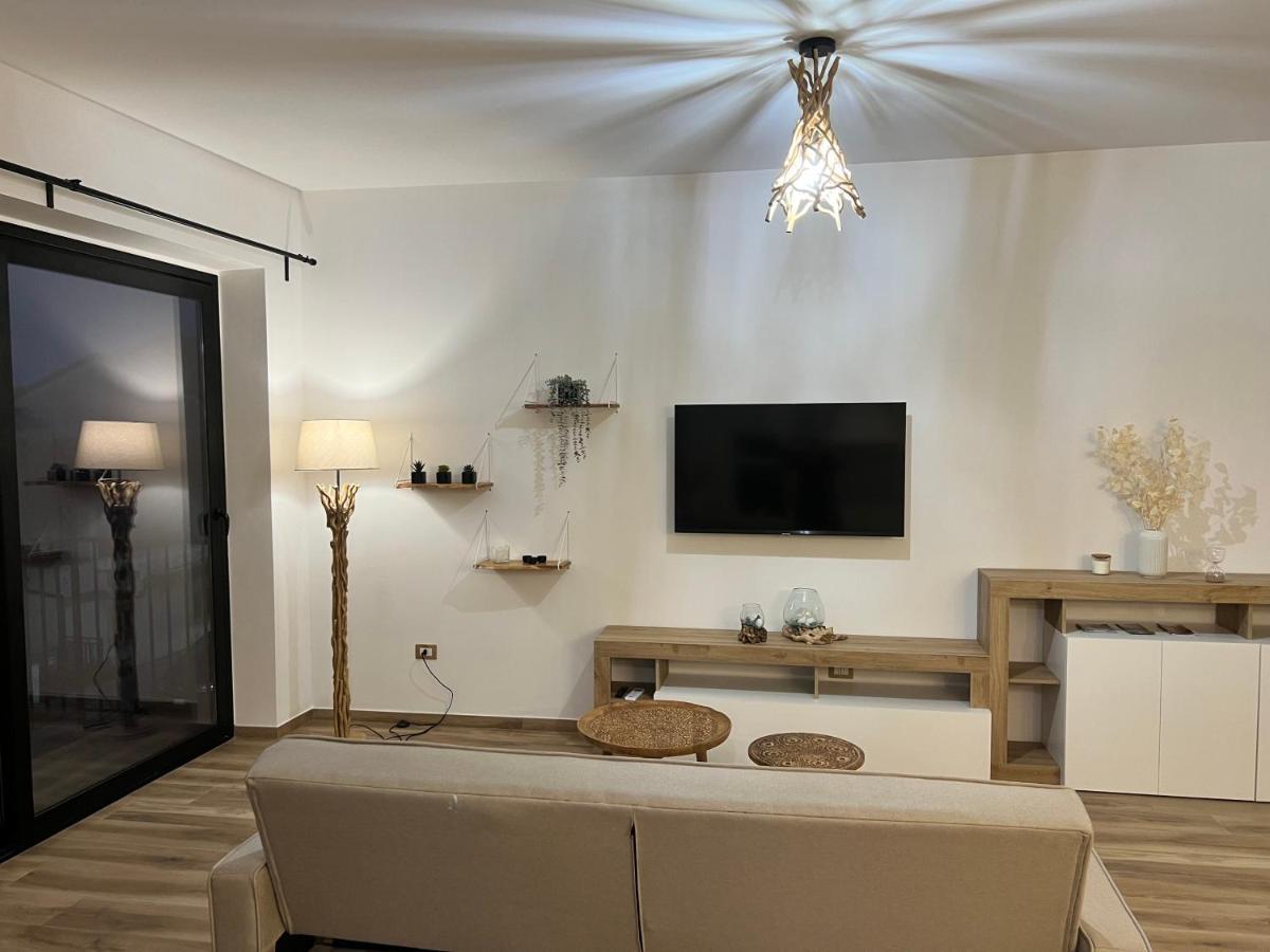 Al Vicolo Stretto Apartment Brancaleone Marina Ngoại thất bức ảnh