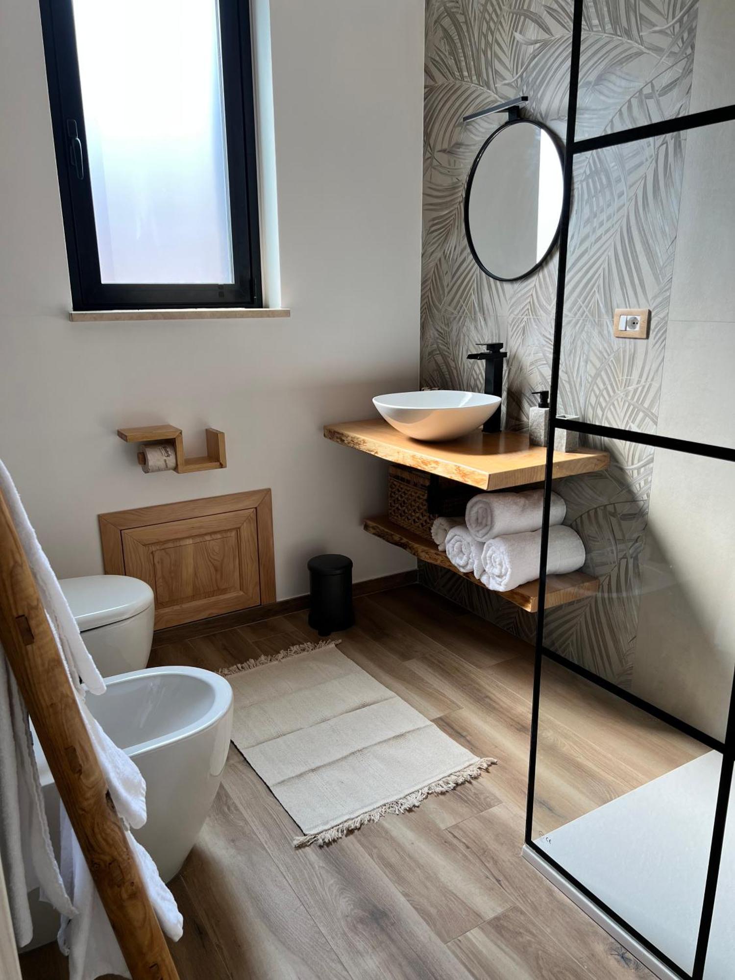 Al Vicolo Stretto Apartment Brancaleone Marina Ngoại thất bức ảnh